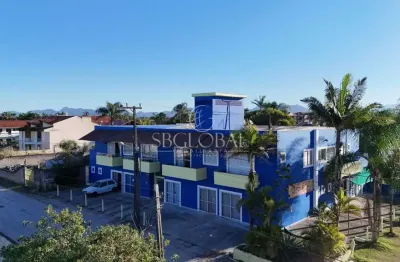 Apartamento á 90 metros da praia no balneário cambiju em itapoá-sc