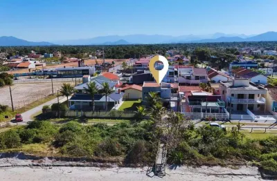 Sobrado com 04 dormitórios frente para o mar na barra do saí, em itapoá sc