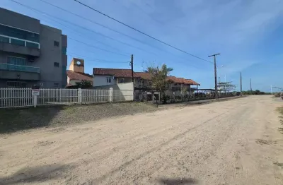 Apartamento mobiliado com 2 quartos à 80 metros da praia em itapoá/sc
