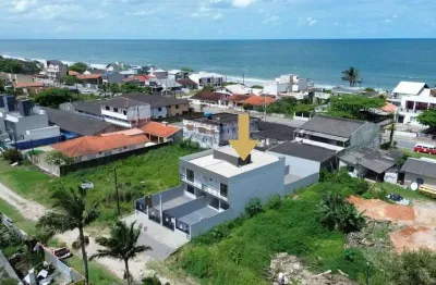 Conforto e sofisticação: sobrado elegante, próximo ao mar, em itapoá/sc.
