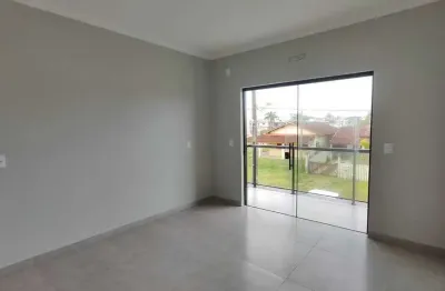 Luxuoso sobrado com piscina, a 300m da praia, no balneário volta ao mundo i