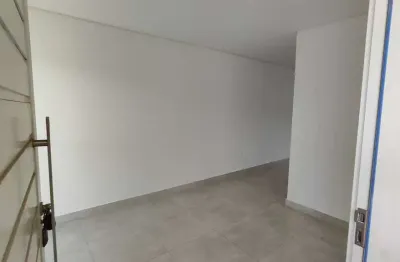 Sobrado com 03 dormitórios (sendo 01 suíte) no balneário cambiju!