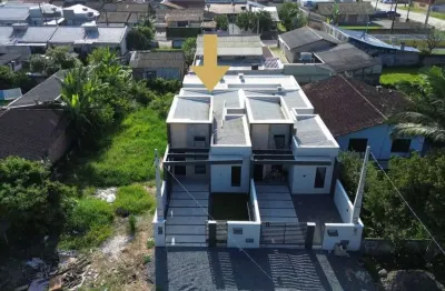 Casa nova com 03 dormitórios e acabamentos de alto padrão em itapoá/sc