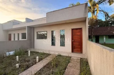 Casa próximo ao centro comercial  no balneário santa clara em itapoá-sc