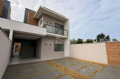 Sobrado com ótimo acabamento na barra do sai á 290 metros da praia em itapoá/sc