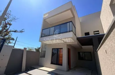 Sobrado de alto padrão a 300 metros da praia na barra do sai em itapoá/sc