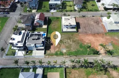 Terreno com 362,50 m² (14,5x25) na quadra do mar no condomínio south beach i em itapoá/sc