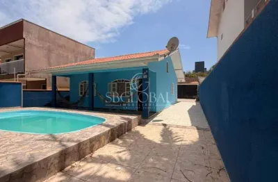 Casa com piscina + edícula á 100 metros da praia na barra do sai em itapoá-sc