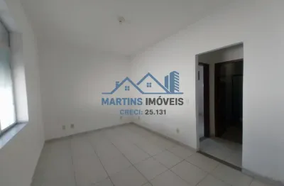 Apartamento térreo com 1 quarto e vaga na garagem muito próximo ao centro de bangu