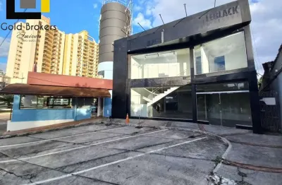 Ponto comercial de 160 m² com mezanino, fachada de vidro e 2 vagas na av. 9 de julho em jundiaí - sp