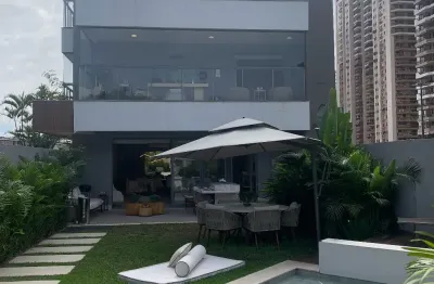 Casa triplex em condomínio clube no parque das rosas barra da tijuca