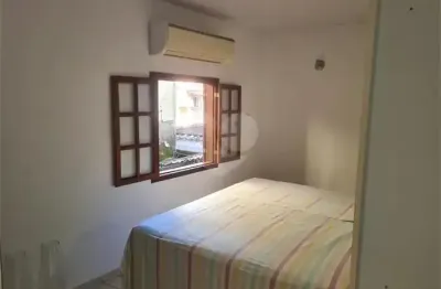 Casa à venda em fonseca, niterói - rj, próximo da noronha torrezão