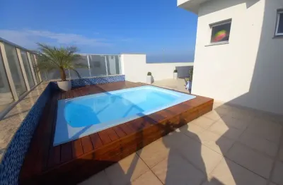 Cobertura linear de 3 suites sol da manhã frente mar de piratininga