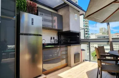 Cobertura mobiliada com 4 quartos em rua exclusiva de laranjeiras!