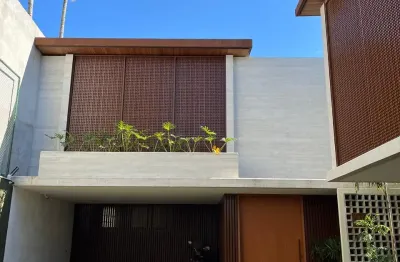 Casa pronta para morar com 4 suítes 3 vagas na gavea rio de janeiro