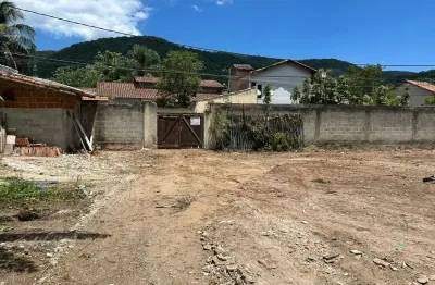 Terreno plano pronto para construir, rua asfaltada, luz,água e esgosto na porta