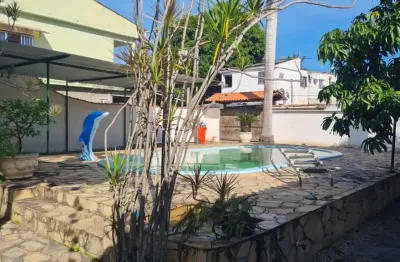 Espetacular casa de 3 suítes e quintal enorme na estrada do campinho pertinho da avenida brasil