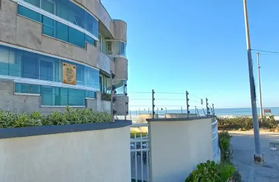 Lindo apartamento na beira da praia da macumba, pé na areia.