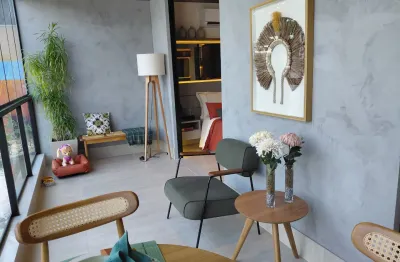 Lindo apartamento de 2 quartos com suíte e lavabo com vista mar