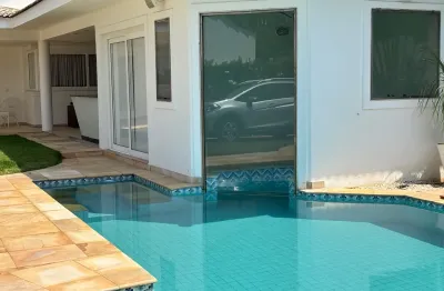 Casa em condomínio fechado com 5 quartos à venda na Barra da Tijuca, Rio de Janeiro 