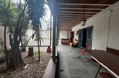 Casa duplex 4 quartos terreno arvores frutiferas garagem proximo praia