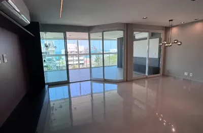 Cobertura no bairro recreio dos bandeirantes com 293 metros quadrados com 4 quartos sendo 3 suítes e 4 banheiros.