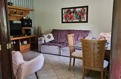 Linda casa de 3 quartos na vila kenedy perto da avenida brasil