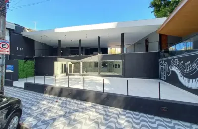 Prédio comercial ampla com excelente localização no bairro do derby.