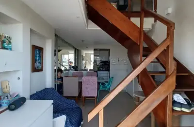 Excelente apartamento duplex localizado em candeias com 110,00m².