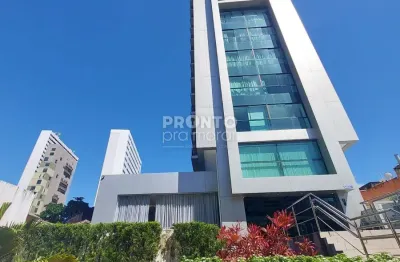 Apartamento com excelente localização mobiliado em boa viagem.