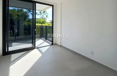 Excelente apartamento localizado em muro alto, com 62,79m² de área útil.
