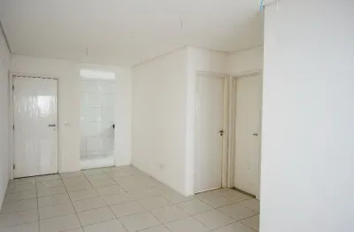 Apartamento com 02 quartos no bairro da encruzilhada-recife/pe