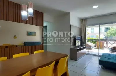 Apartamento mobiliado com excelente localização em muro alto.