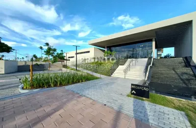 Excelente apartamento mobiliado localizado em muro alto com 36,72m² de área útil.