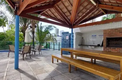 Excelente apartamento localizado em boa viagem, com 135,53m² de área útil.  o imóvel possui varanda, sala para dois ambientes, quatro quartos sendo tr