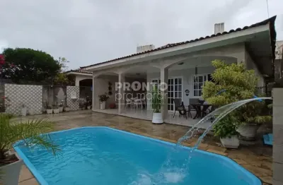 Casa com piscina privativa com 4 quartos sendo 1 suite com closet em excelente localização - candeias