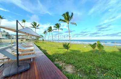 Excelente apartamento mobiliado localizado em muro alto com 116,68m² de área útil.