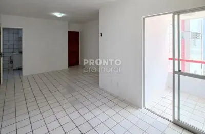 Apartamento localizado em boa viagem, com 69,85m² de área útil.