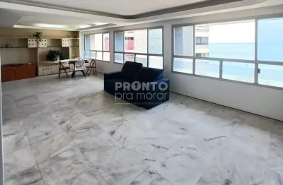Apartamento de 173m² de área privativa com excelente localização na beira mar de piedade.