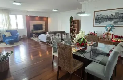 Apartamento com excelente localização no bairro de piedade, com 166,00m² de área útil.