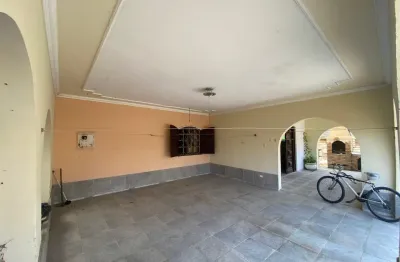 Apartamento localizado em candeias, com 40,16m² de área útil.
