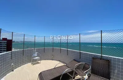 Excelente apartamento tríplex localizado na beira mar de Candeias, com 363,51m² de área útil.