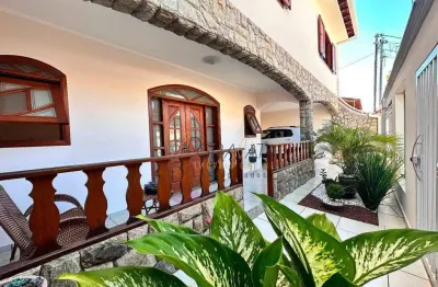 Casa com 4 dormitórios à venda, 300 m² por r$ 1.100.000,00 - campos elíseos - varginha/mg