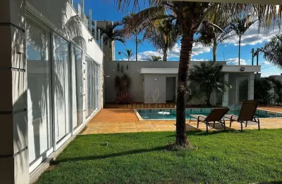 Casa com 4 suítes com piscina à venda, 380 m² por r$ 2.100.000 - riviera do lago - varginha/mg