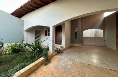 Casa com 3 dormitórios à venda, 288 m² por r$ 740.000,00 - rezende - varginha/mg