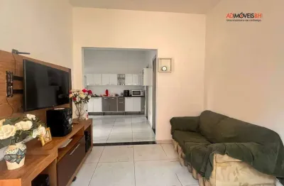 Lotes com área total de 600m² e com área construída de 529m², com 05 imóveis alugados. oportunidade para investidores.