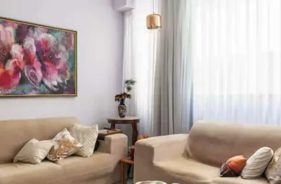 Apartamento com área de 68m², 03 quartos com armários sendo 01 suíte, 02 vagas de garagem, na serra