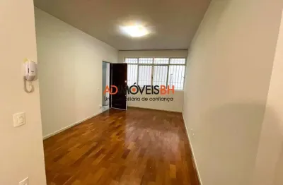 Apartamento com área de 129m², 03 quartos, 01 suíte, 01 vaga de garagem, prédio com elevador, na avenida prudente de morais