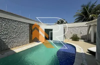 À venda casa com 05 quartos, sendo 04 suítes, 418 m² de área construída em camboinhas, região oceânica de niterói - rj.