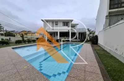 Casa com 4 quartos à venda na rua jorge picanço siqueira, camboinhas, niterói, 484 m2 por r$ 3.700.000